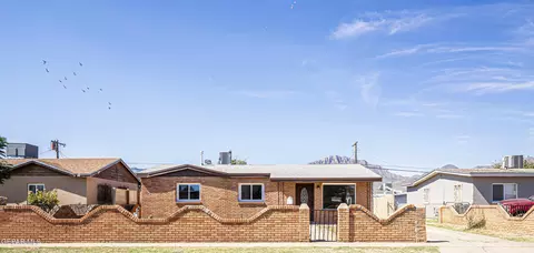 8401 Mount Whitney Dr, El Paso, TX 79904