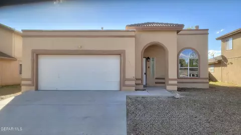 13717 Paseo De Vida Dr, Horizon City, TX 79928