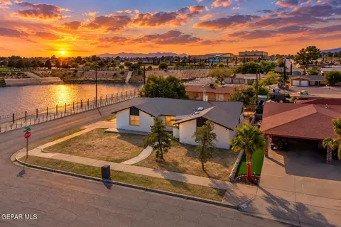 2701 Gaston Dr, El Paso, TX 79935
