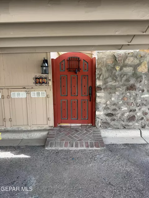 201 Montebello Dr, El Paso, TX 79912