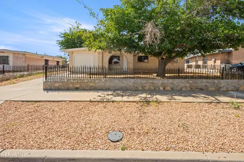 10407 Hermes Dr, El Paso, TX 79924