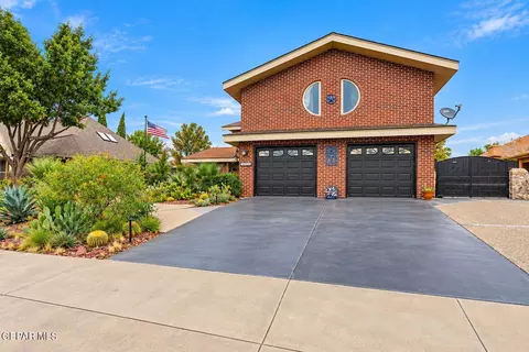 11255 Leo Collins Dr, El Paso, TX 79936