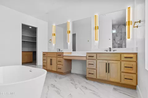 Bath - 500 Cocula Ave, El Paso, TX 79932 photo 3 of 7