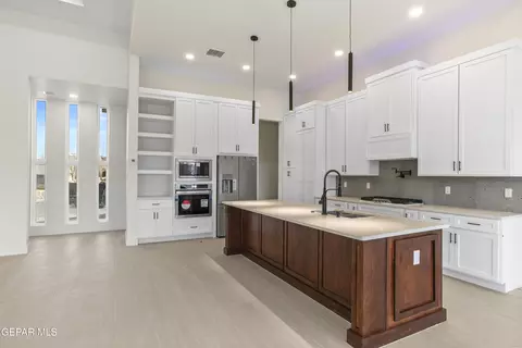 Kitchen - 500 Cocula Ave, El Paso, TX 79932 photo 2 of 5