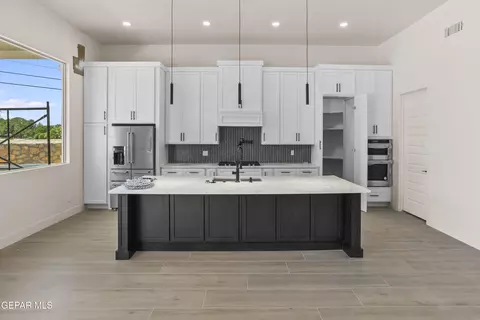 Kitchen - 500 Cocula Ave, El Paso, TX 79932 photo 5 of 5
