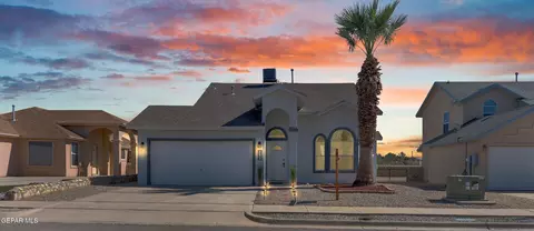 732 Desert Ash Dr, Horizon City, TX 79928