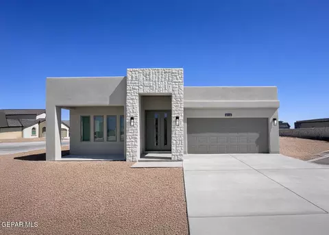 660 Paseo De La Reina St, Horizon City, TX 79928