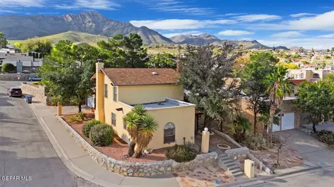 6847 Ridge Top Dr, El Paso, TX 79904