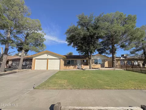 3328 Slocum St, El Paso, TX 79936