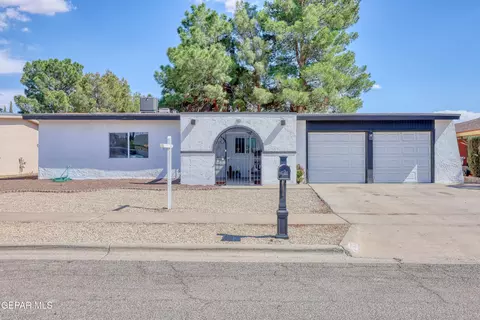 2320 Sea Side Dr, El Paso, TX 79936