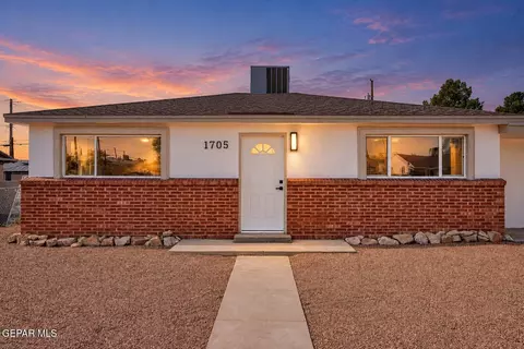 1705 Chelsea St, El Paso, TX 79903