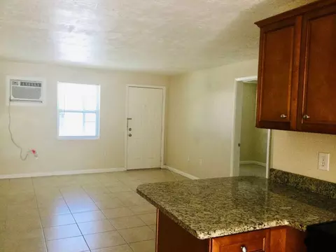 7 Circle Ave, Melbourne, FL 32935 photo 5