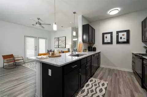 8833 Binz Engleman Rd, Converse, TX 78109 photo 2