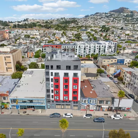 4742 Mission St, San Francisco, CA 94112