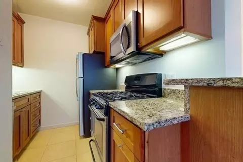 40 N Kingshighway Blvd, Saint Louis, MO 63108