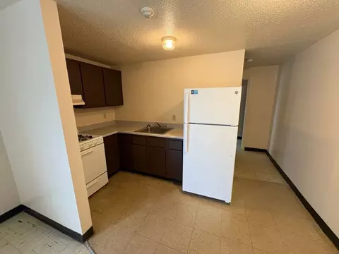 3 Sumner Ave, Central Falls, RI 02863