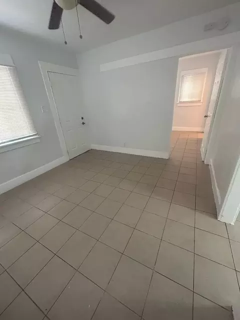 1473 Peterson Ave, Long Beach, CA 90813
