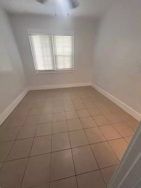 1473 Peterson Ave, Long Beach, CA 90813