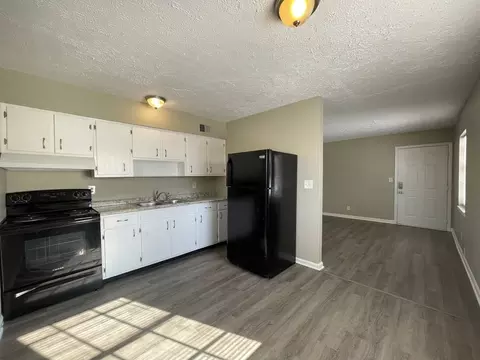 3204 3117 3201 3202 3204 Melody Acres, Louisville, KY 40216