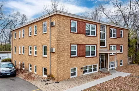 166 Mccarrons Blvd N, Roseville, MN 55113