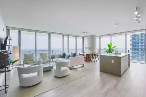 4111 S Ocean Dr, Hollywood, FL 33019
