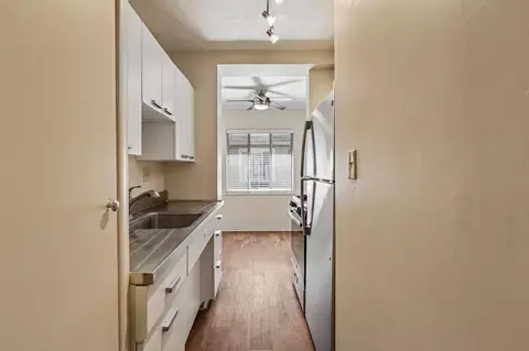 1625 H St, Sacramento, CA 95814