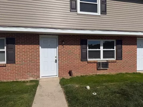 25 E 3rd Ave, Spring Grove, PA 17362