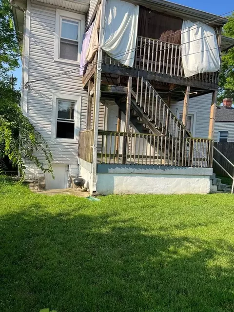943 Central Ave, Louisville, KY 40208
