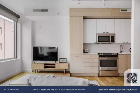 1425 P St NW, Washington, DC 20005 photo 4