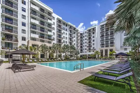 11200 Biscayne Blvd, Miami, FL 33181 photo 4