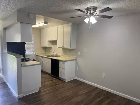 5920 Van Alstine Ave, Carmichael, CA 95608