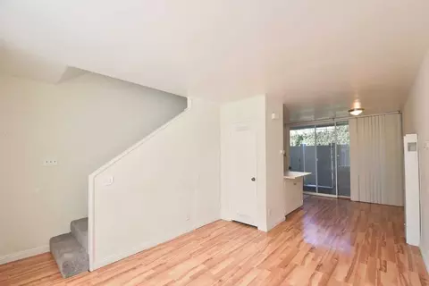 13103 Moorpark St, Sherman Oaks, CA 91423