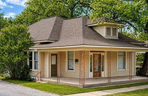 2001 Brady Ave, Brownwood, TX 76801
