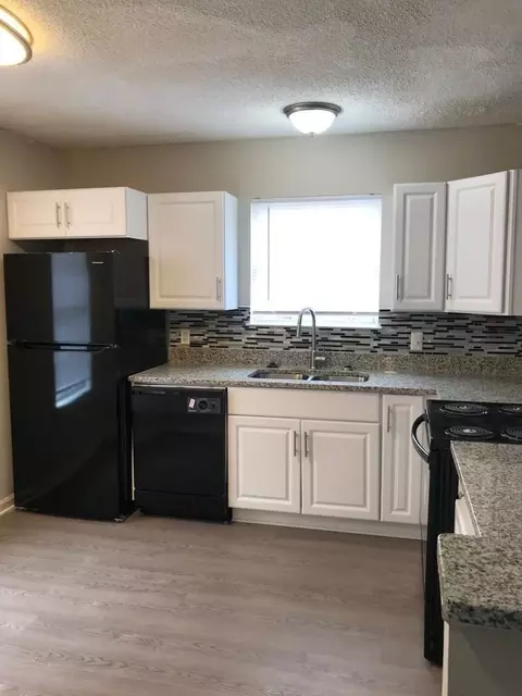 4483 Flat Shoals Rd, Union City, GA 30291