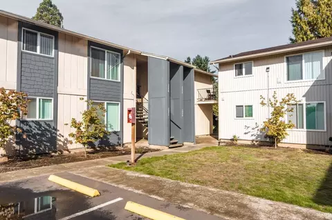 1729 Park Ave NE, Salem, OR 97301