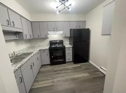 305 N Robinson Cir, Carbondale, IL 62901
