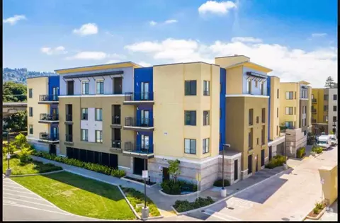 512 El Cerrito Plz, El Cerrito, CA 94530