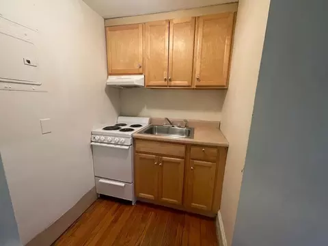 120 North Ave, Abington, MA 02351