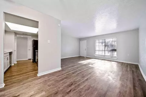 1601 Regency Ct, Arlington, TX 76010 photo 5