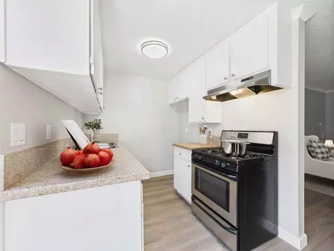 9250 Sepulveda Blvd, North Hills, CA 91343