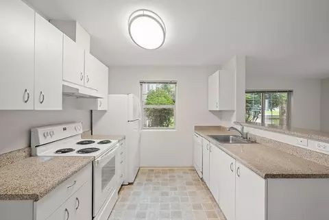304 118th Ave SE, Bellevue, WA 98005 photo 15