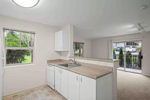 304 118th Ave SE, Bellevue, WA 98005 photo 14