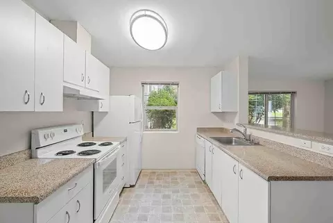 304 118th Ave SE, Bellevue, WA 98005 photo 15