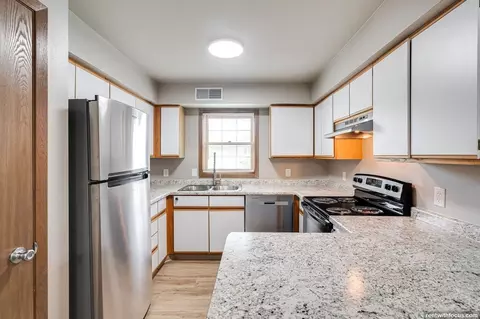 3121 Forest Run Way, Madison, WI 53704