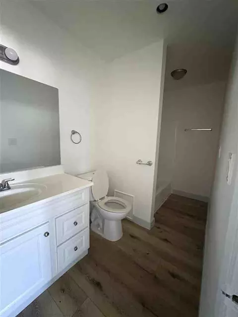 5505 Ackerfield Ave, Long Beach, CA 90805 photo 17
