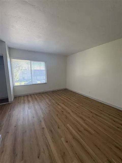 5505 Ackerfield Ave, Long Beach, CA 90805 photo 4