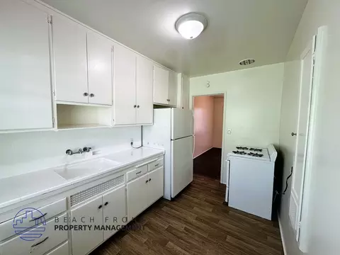 2490 Cedar Ave, Long Beach, CA 90806