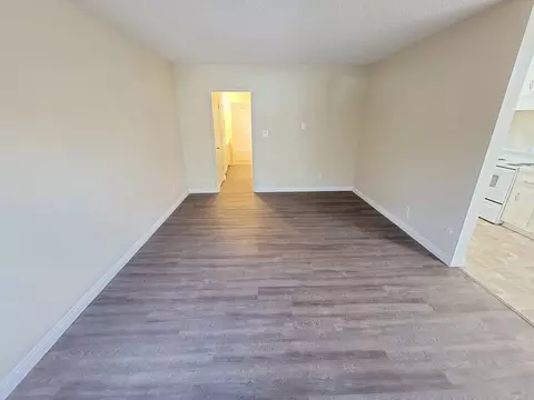 7337 Haskell Ave, Los Angeles, CA 91406