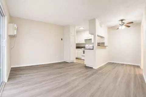 7337 Haskell Ave, Los Angeles, CA 91406