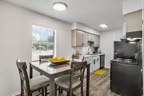 357 Hillandale Rd, Greenville, SC 29609